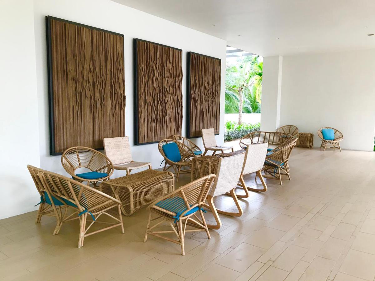 By The Beach - Luxury 2 Bedrooms Family Suite Batu Ferringhi Exterior photo